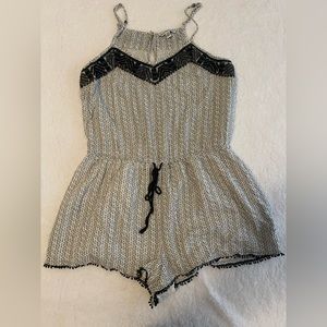 american eagle romper, great condition only worn a few times